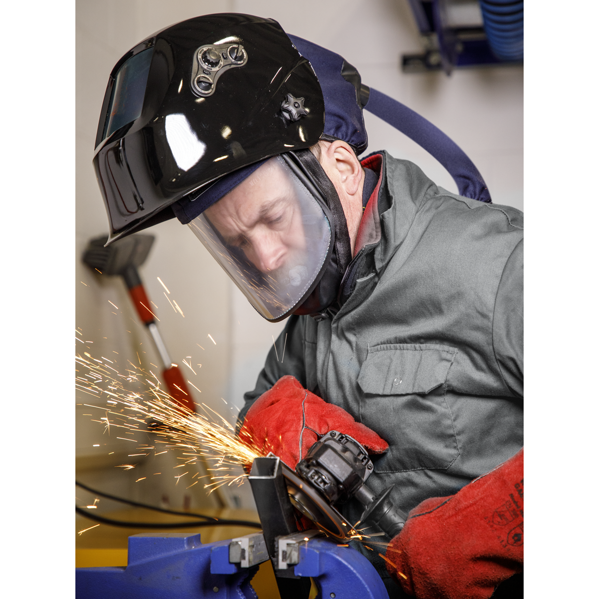 Auto Darkening Welding Haelmet with TH2 Powered Air Purifying Respirator (PWH616) (Factory Refurbished C)