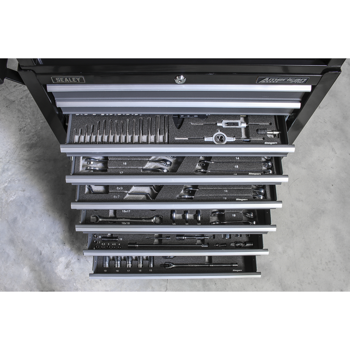 American PRO® Rollcab, 8 Drawer, Black/Grey (AP3508TB) (Factory Refurbished C)