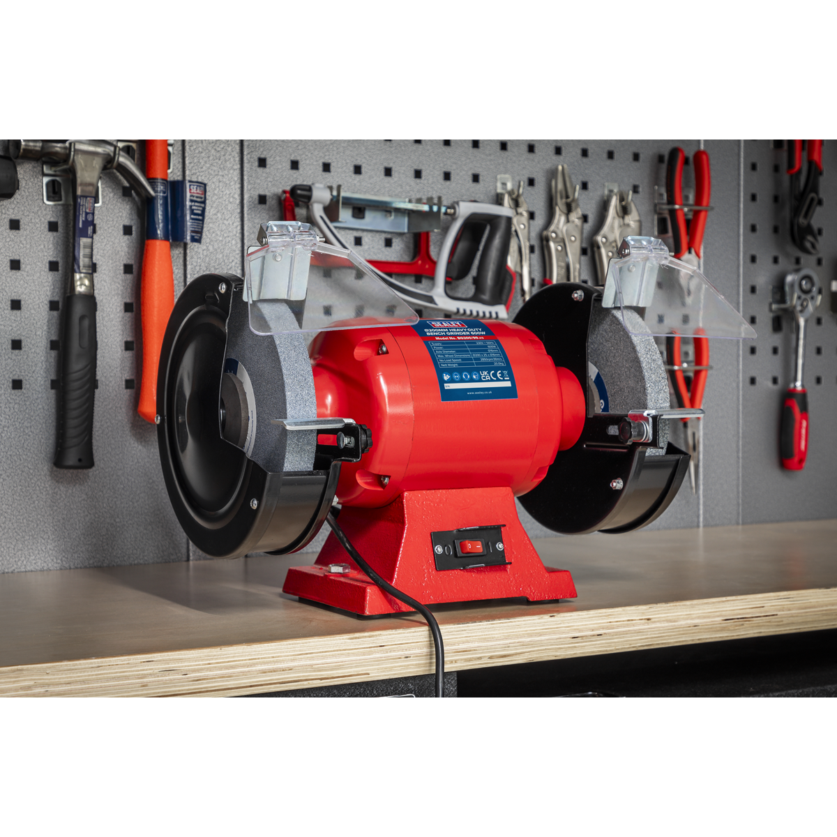 Heavy-Duty 200mm Bench Grinder 600W/230V (Factory Refurbished A)