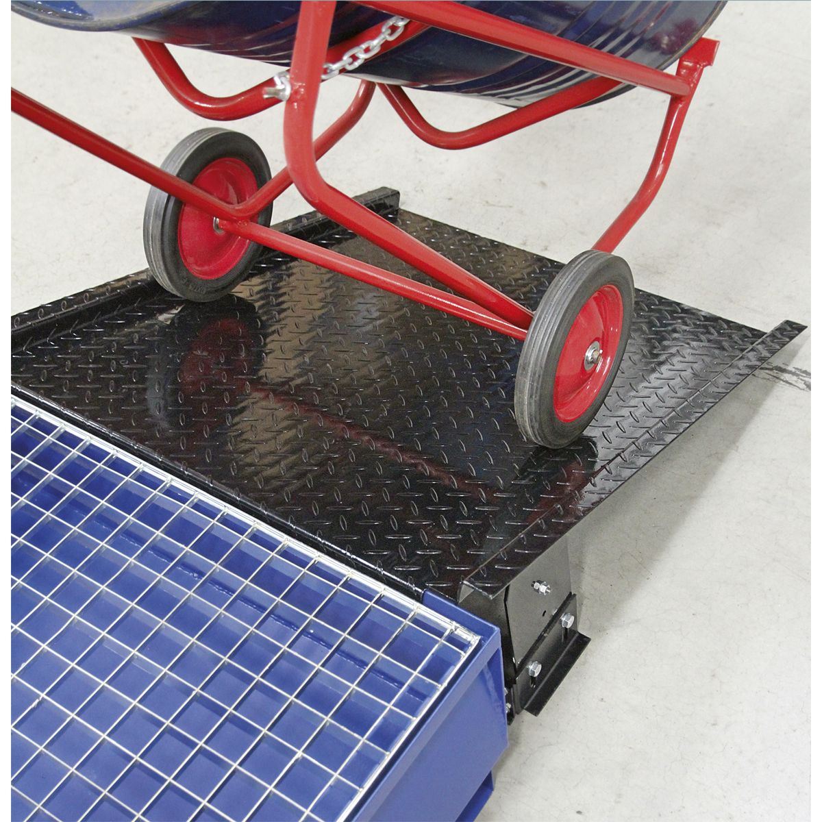 Adjustable Height Ramp for Barrel Bunds & Kerbs (DRP15) (Factory Refurbished A)